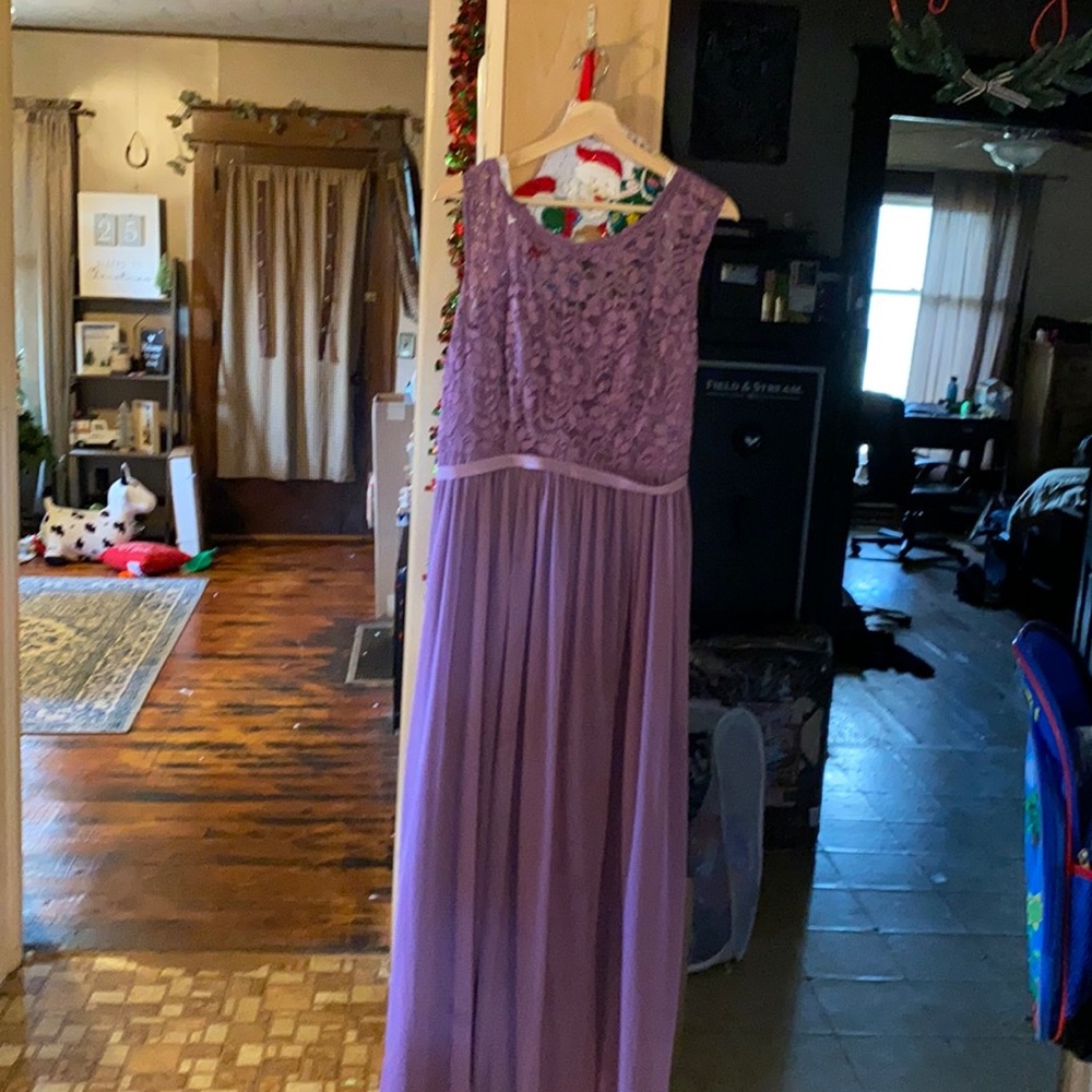 David’s Bridal bridesmaid dress, size 12. Worn once.